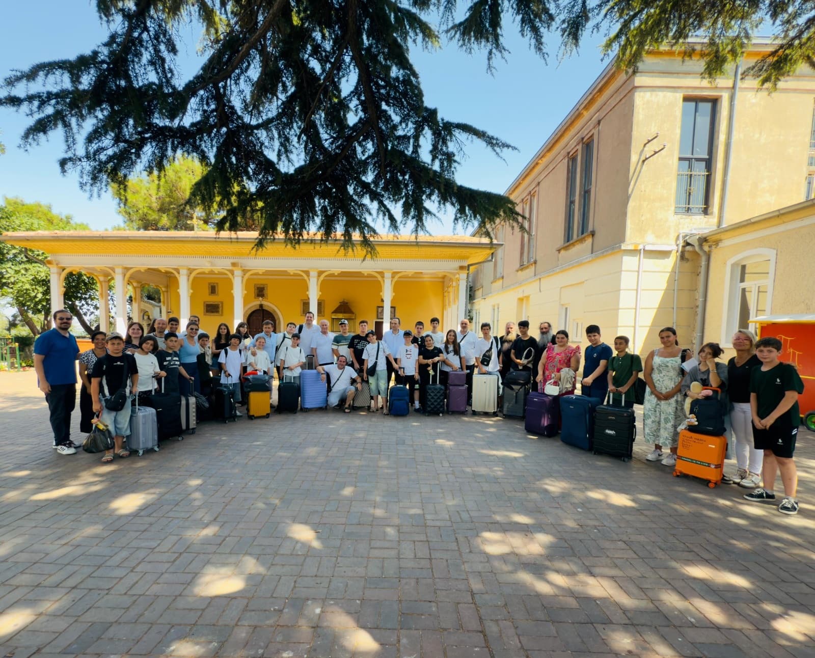 Frontnews image description