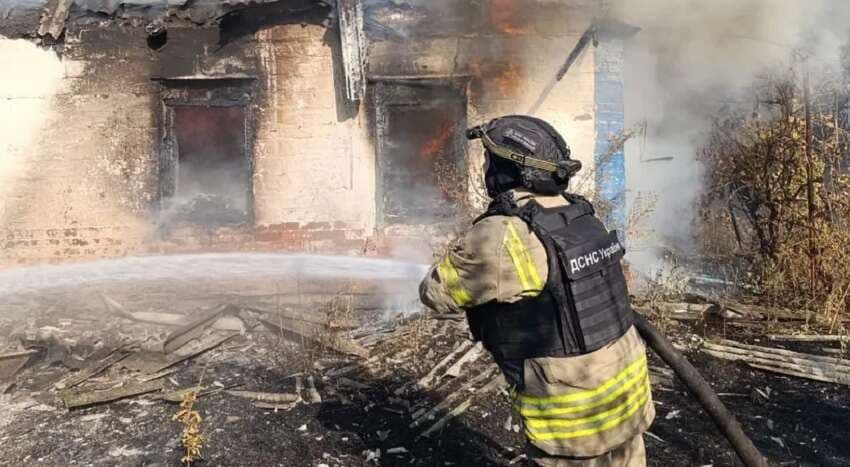 At least 16 people have been killed and 35 injured after a Russian airstrike struck a penal colony in Ukraine’s Zaporizhzhia region overnight, Ukrainian officials confirmed on Tuesday.  Ivan Fedorov, head of the Zaporizhzhia Regional Military Administration, said Russia used what is believed to be eight guided bombs in the attack, one of which hit the correctional facility. “The building was destroyed and surrounding private homes were also damaged,” Fedorov reported. “All of the injured are receiving the necessary medical care.” The head of Ukraine’s Presidential Administration, Andriy Yermak, condemned the attack as another war crime committed by Russia.  “This is yet another war crime by Russia that will not stop unless it is forced to,” Yermak said. “The Putin regime, which even threatens the United States through its proxies, must face economic and military blows that strip it of the capacity to wage war. As long as Putin is building up a military-industrial complex and drawing in countries like North Korea, the threat of war in Europe remains very real.”