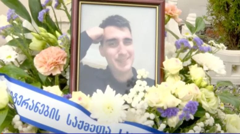 Fallen Georgian fighter buried with military honours in Tsalenjikha