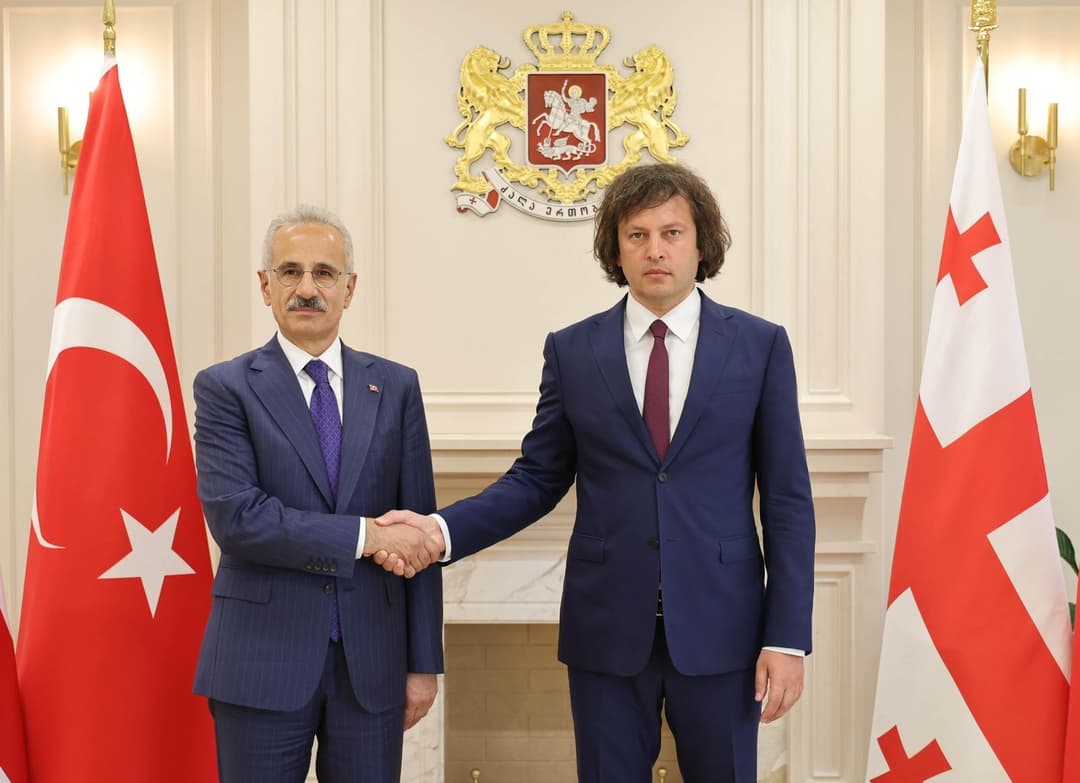 ირაკლი კობახიძე თურქეთის ტრანსპორტისა და ინფრასტრუქტურის მინისტრს შეხვდა