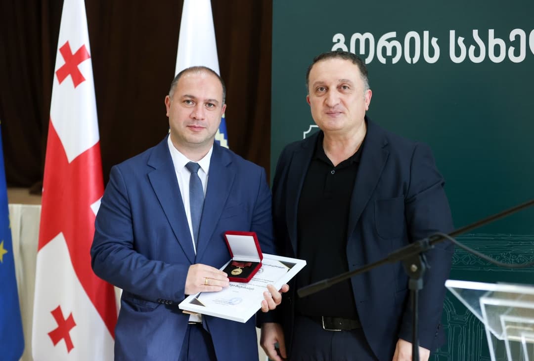 გორის სახელმწიფო უნივერსიტეტის 90 წლის იუბილეზე გივი მიქანაძე „საიუბილეო სამახსოვრო მედლით“ დაჯილდოვდა