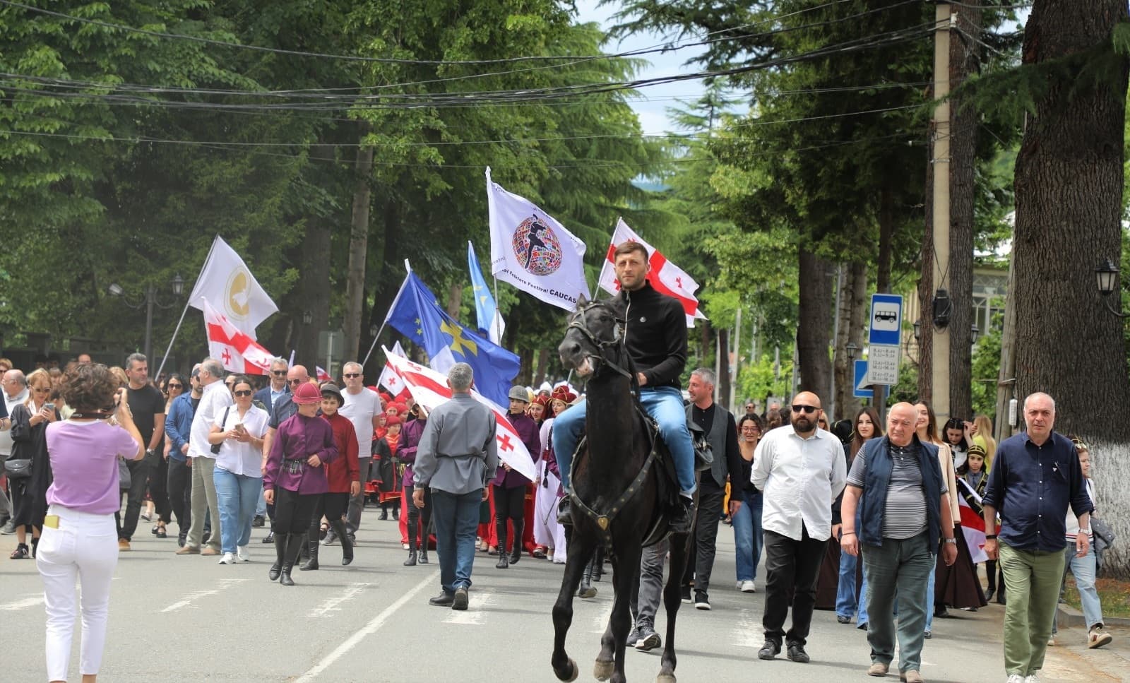 Frontnews image description