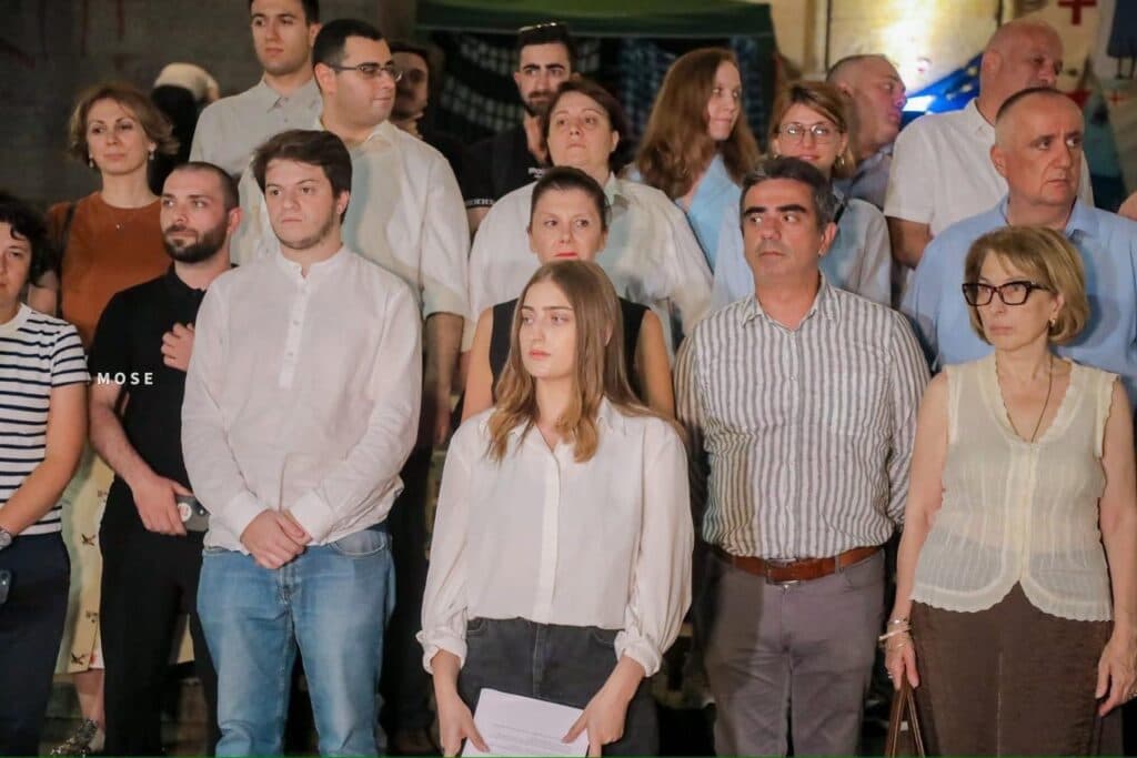 Eight Georgian opposition parties urge citizens to join protest platform 