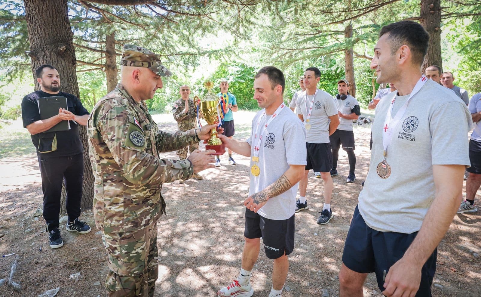 Frontnews image description