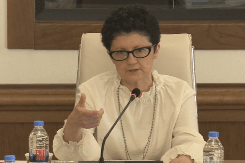 თეა წულუკიანი - გვიღალატეთ, გაიქეცით, რუსი ხარო მე მეუბნებით, რუსეთში განათლებული კაცი