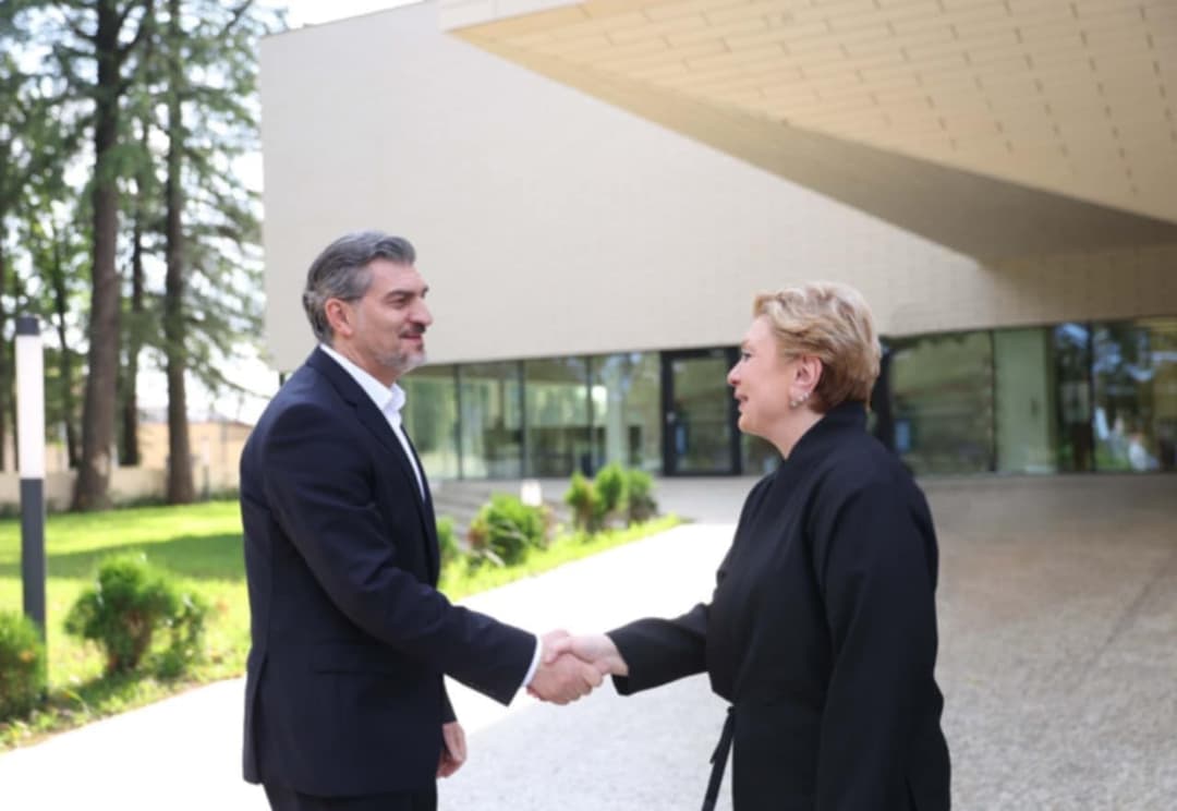 მიხეილ ყაველაშვილმა ზუგდიდში ზვიად გამსახურდიას სახელობის საპრეზიდენტო ცენტრი დაათვალიერა