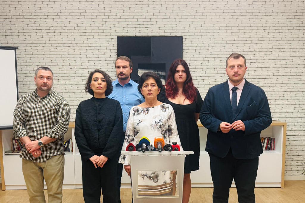 "ჩვენ საქმიანობას არ შევწყვეტთ, ყადაღის, რეპრესიების თუ მუქარების მიუხედავად, ჯიუტად გავაგრძელებთ შრომას, სანამ ქართველი ხალხი სამართლიანობისათვის იბრძვის"