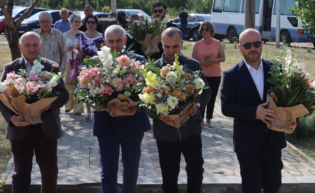 გორში 2008 წლის რუსეთ-საქართველოს ომში დაღუპული გმირები კიდევ ერთხელ გაიხსენეს