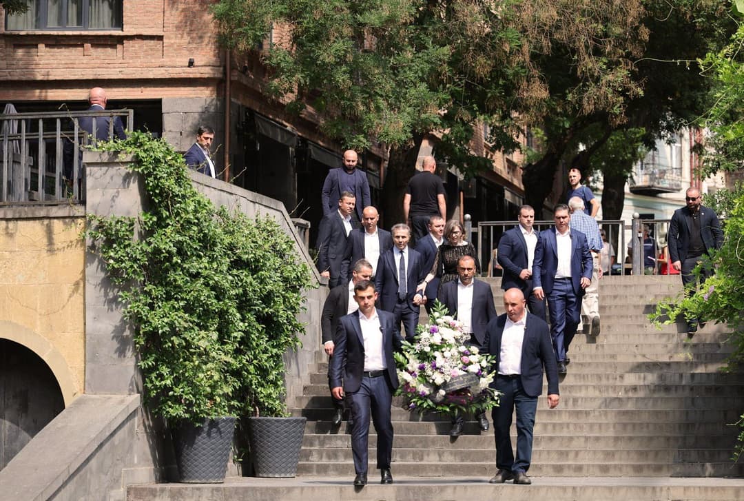 ბიძინა ივანიშვილმა ელდარ შენგელაიას ხსოვნას პატივი მიაგო