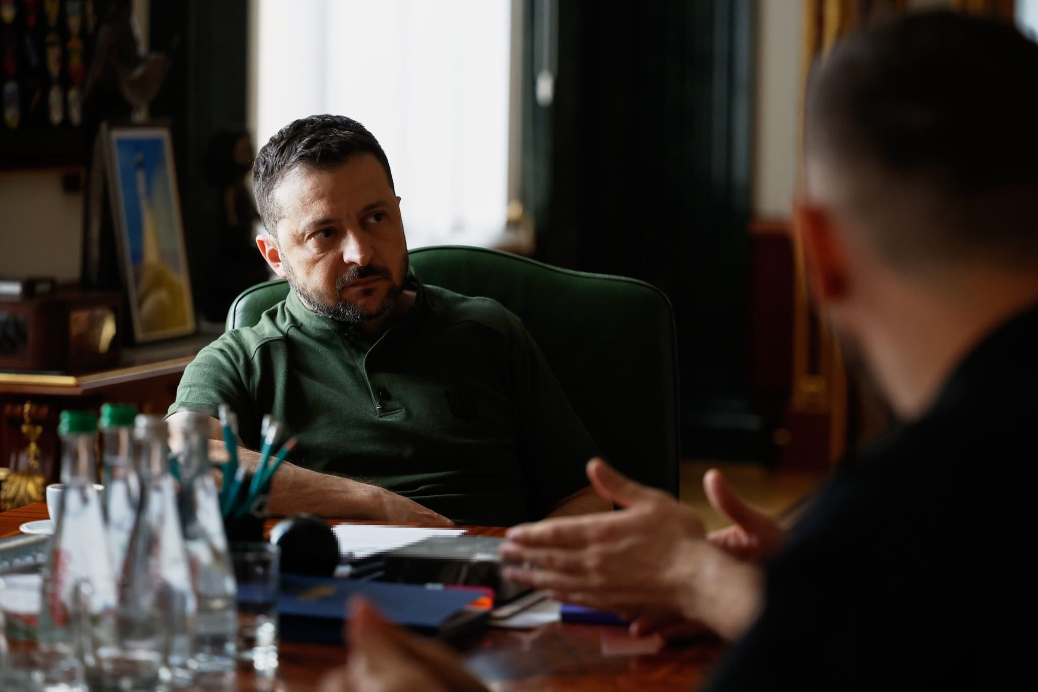 Frontnews image description