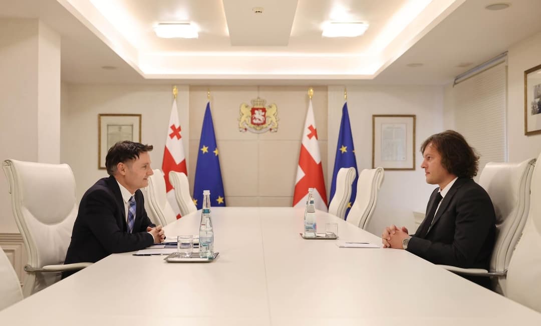 ირაკლი კობახიძე გაეროს მუდმივ კოორდინატორს საქართველოში დიდიე ტღებიუკს შეხვდა