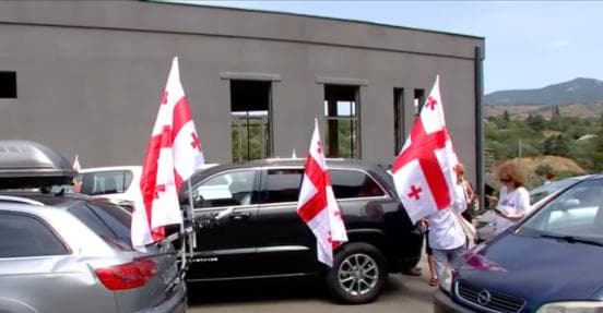 რუსეთ-საქართველოს ომის 17 წლისთავთან დაკავშირებით თბილისიდან მოქალაქეები საოკუპაციო ხაზისკენ მიემართებიან