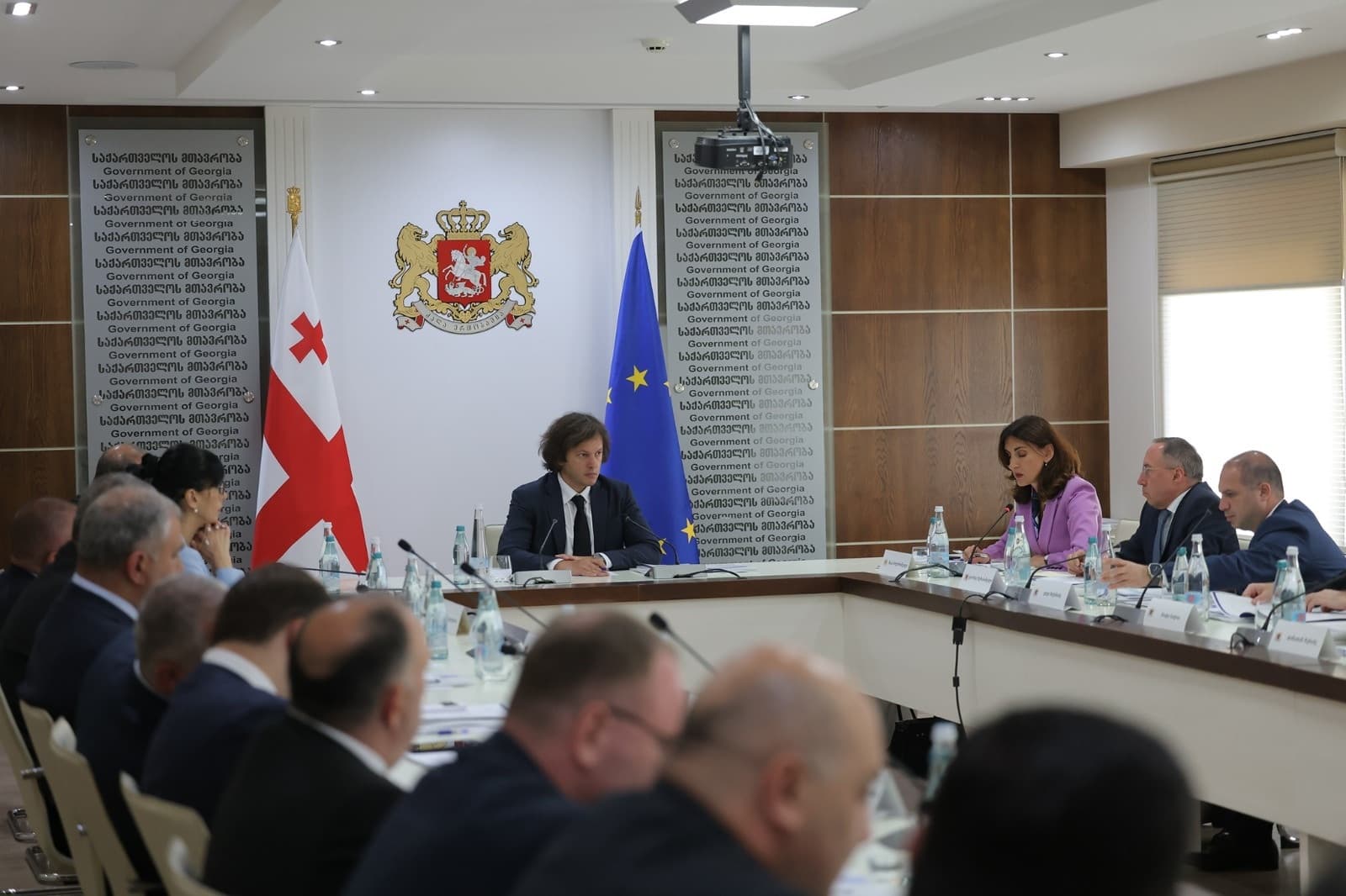 Frontnews image description