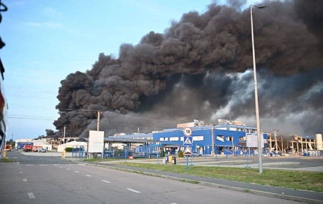 რუსებმა მუკაჩევოში ამერიკული კომპანიის ქარხანას დაარტყეს - დაშავდა სულ მცირე 15 ადამიანი