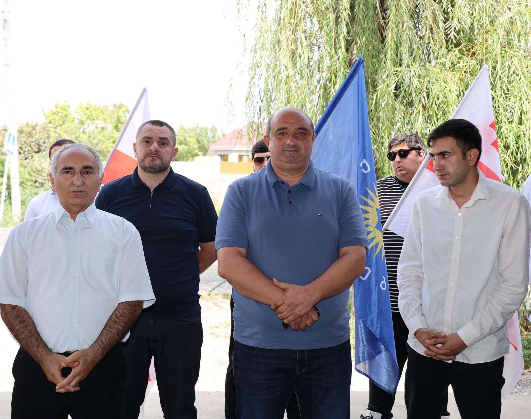 Frontnews image description