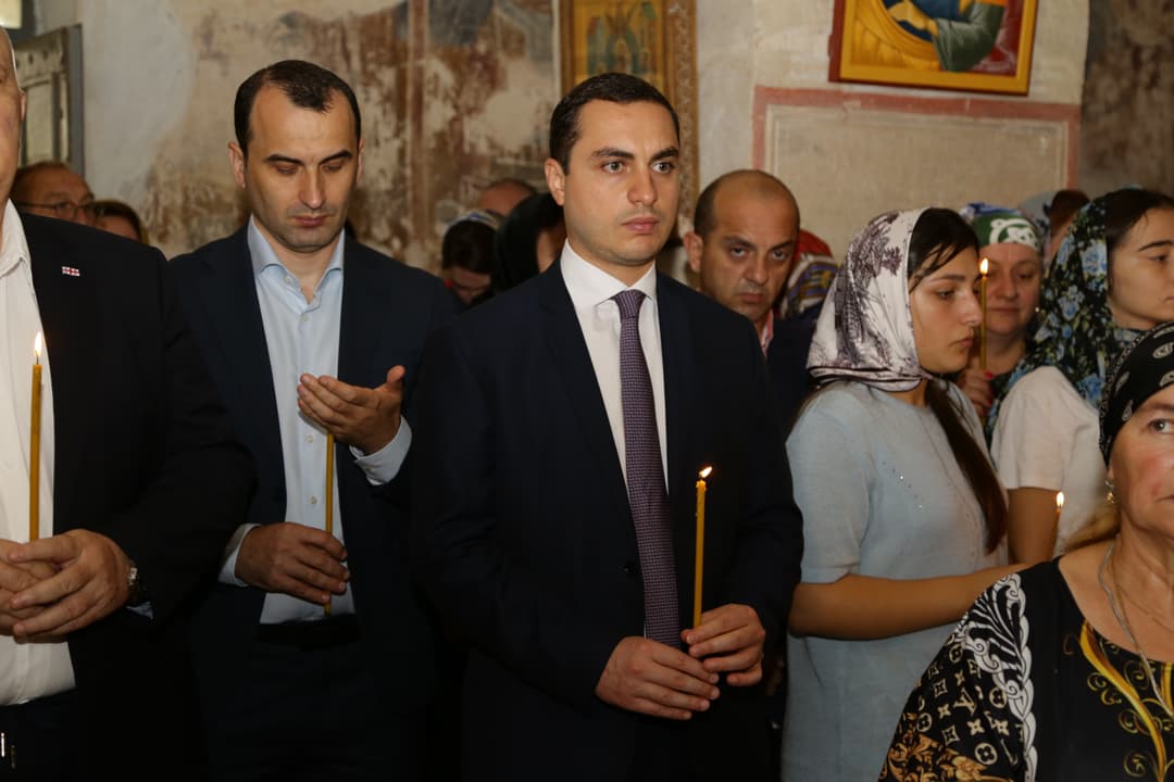 Chair of Abkhazian Gov’t calls for unity, peace at church service