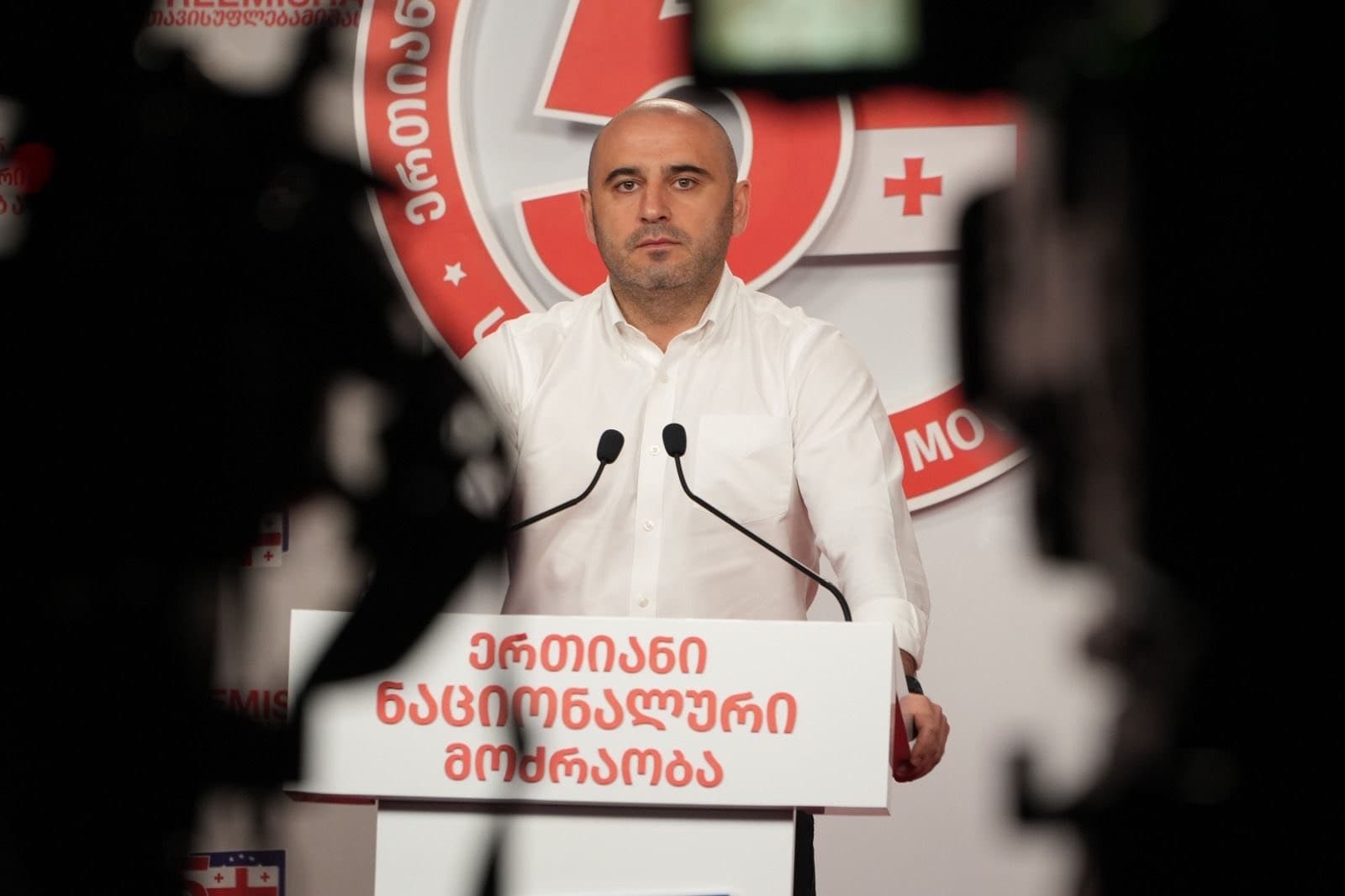 The opposition leader further raised concerns about the identities of individuals present at the location during the incident