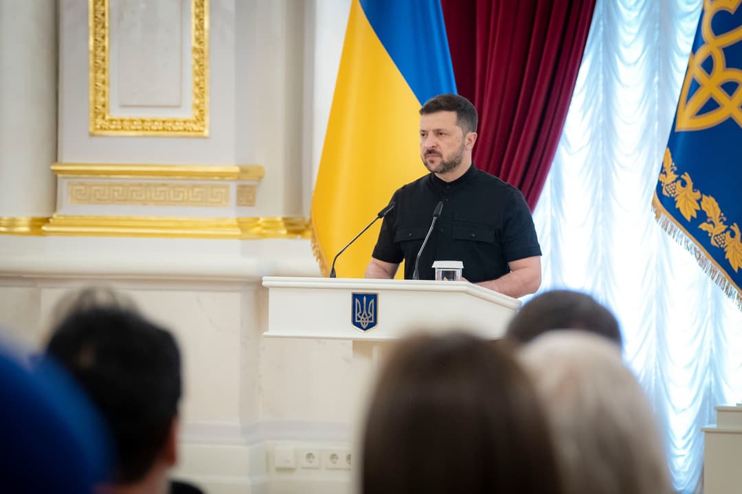 ზელენსკი - რუსეთი არა ცეცხლის შეწყვეტისთვის, არამედ ახალი შეტევისთვის ემზადება