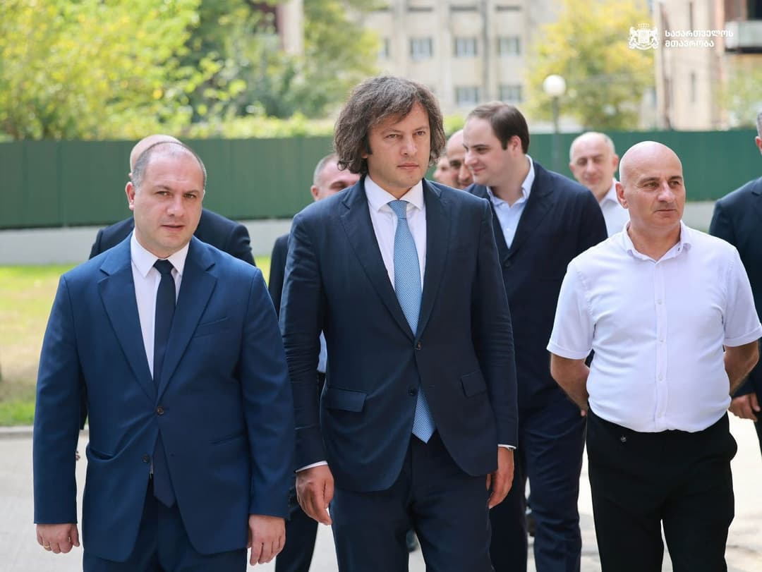 ირაკლი კობახიძემ ზესტაფონის ახლად რეაბილიტირებული N2 საჯარო სკოლა გახსნა