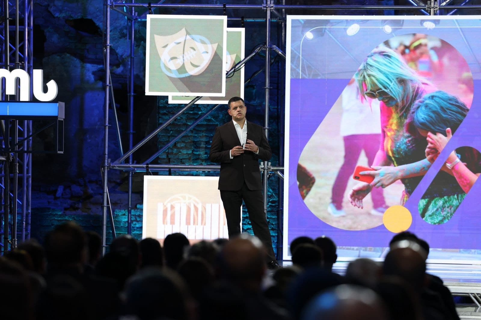 Frontnews image description