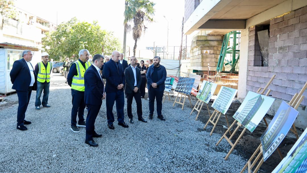 "ბათუმი ავარიული სახლების გარეშე" პროგრამის ფარგლებში სამუშაოები სამ ლოკაციაზე მიმდინარეობს