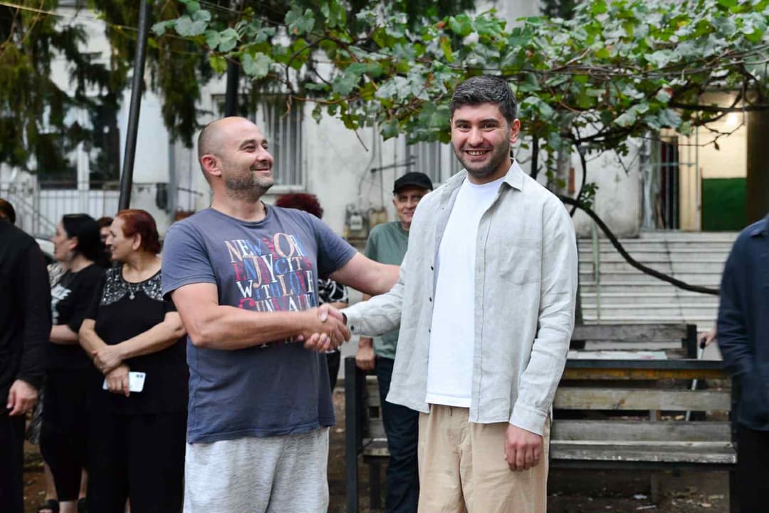 ირაკლი ბენდელიანი - პირობას ვაძლევ მოსახლეობას, რომ როგორც აქამდე, ქალაქისა და ჩვენი უბნის განვითარება წარმატებით გაგრძელდება