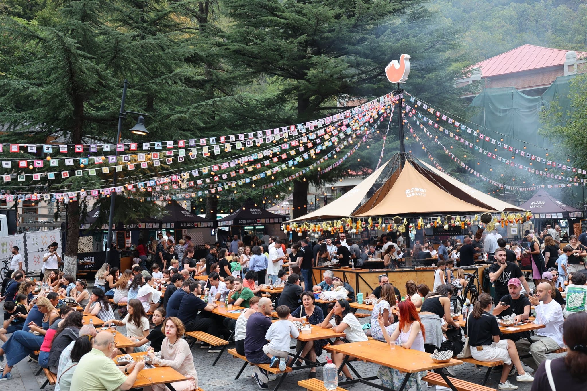 Frontnews image description