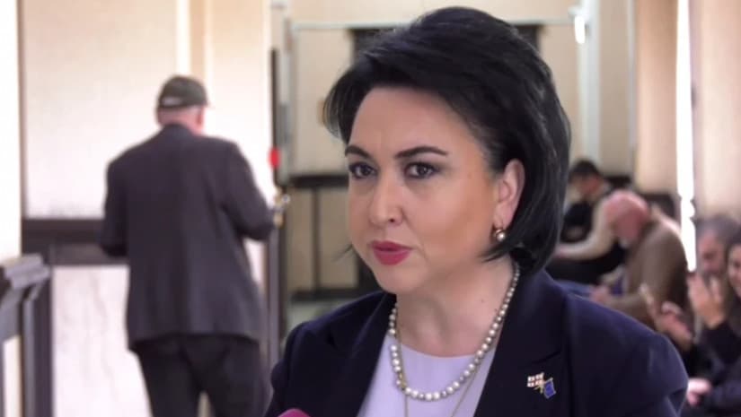 ეკა ბესელია - რამდენიმე პატიმარი უნდა მომენახულებინა მათივე თხოვნით, ვერ შევედი მხოლოდ იმიტომ, რომ დაჟინებით მოითხოვენ, მოვიხსნა ჯვარი