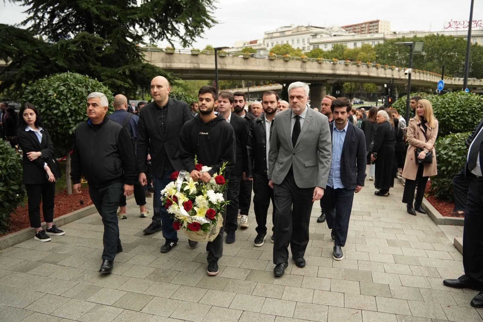 Frontnews image description