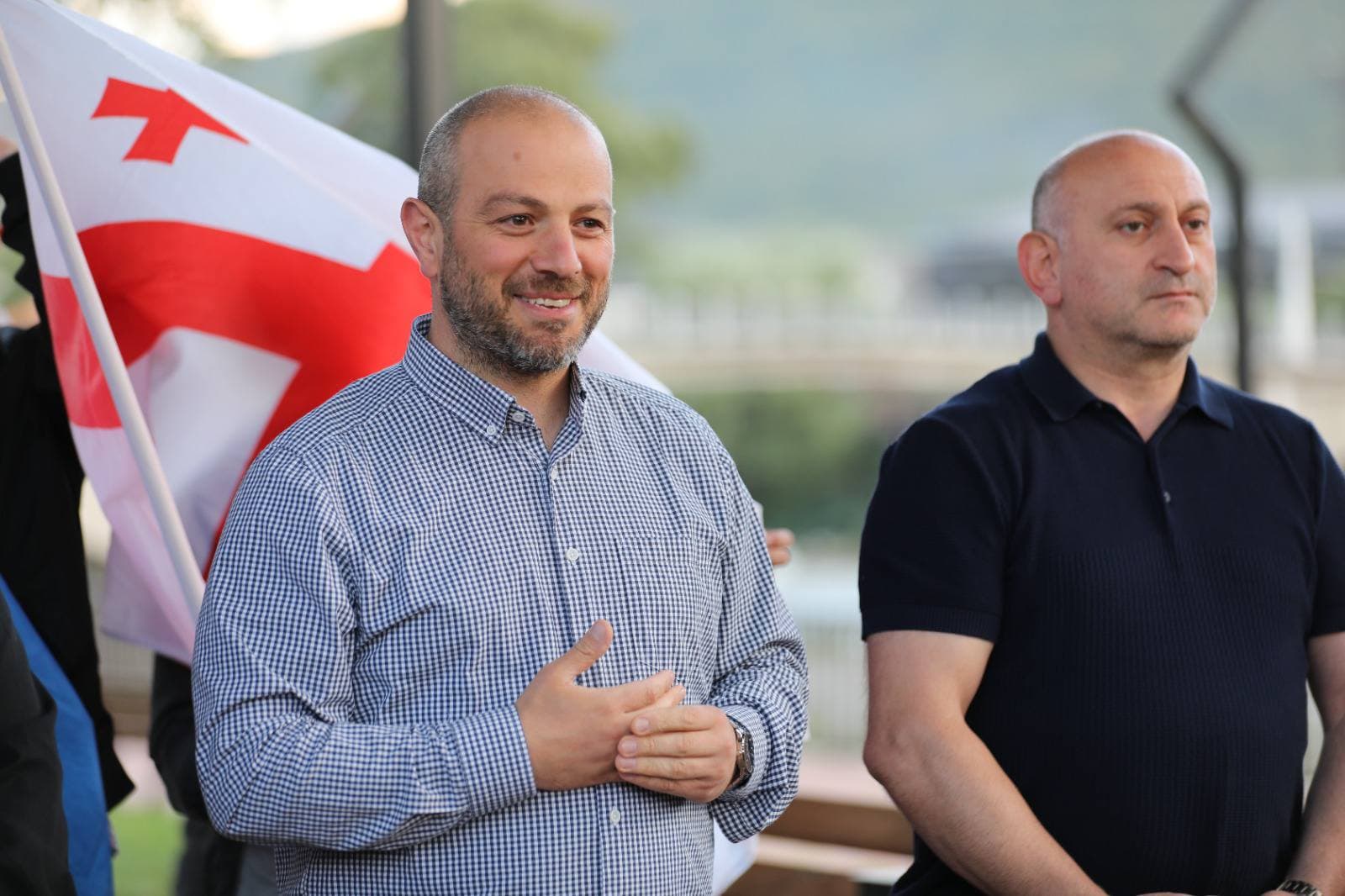 Frontnews image description