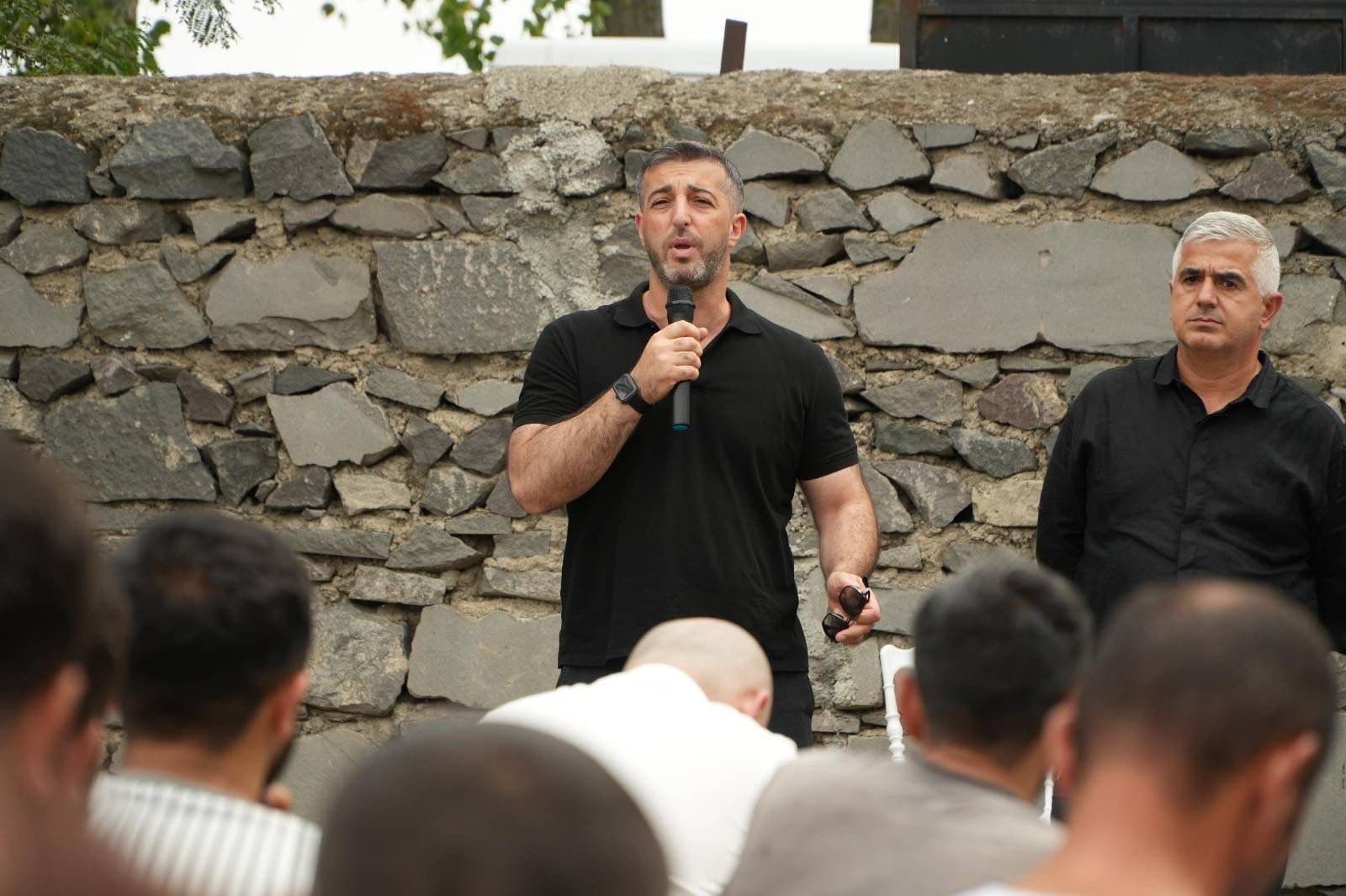 Frontnews image description