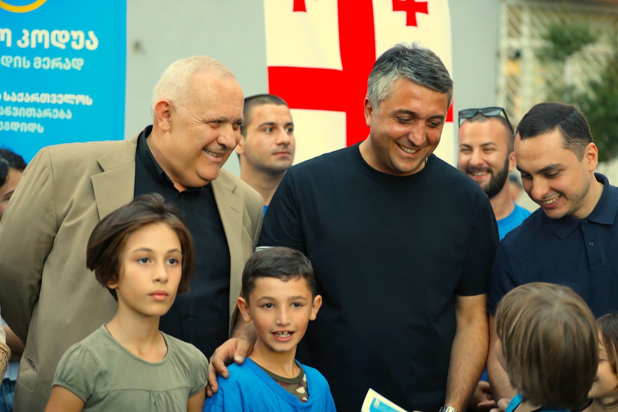 Frontnews image description