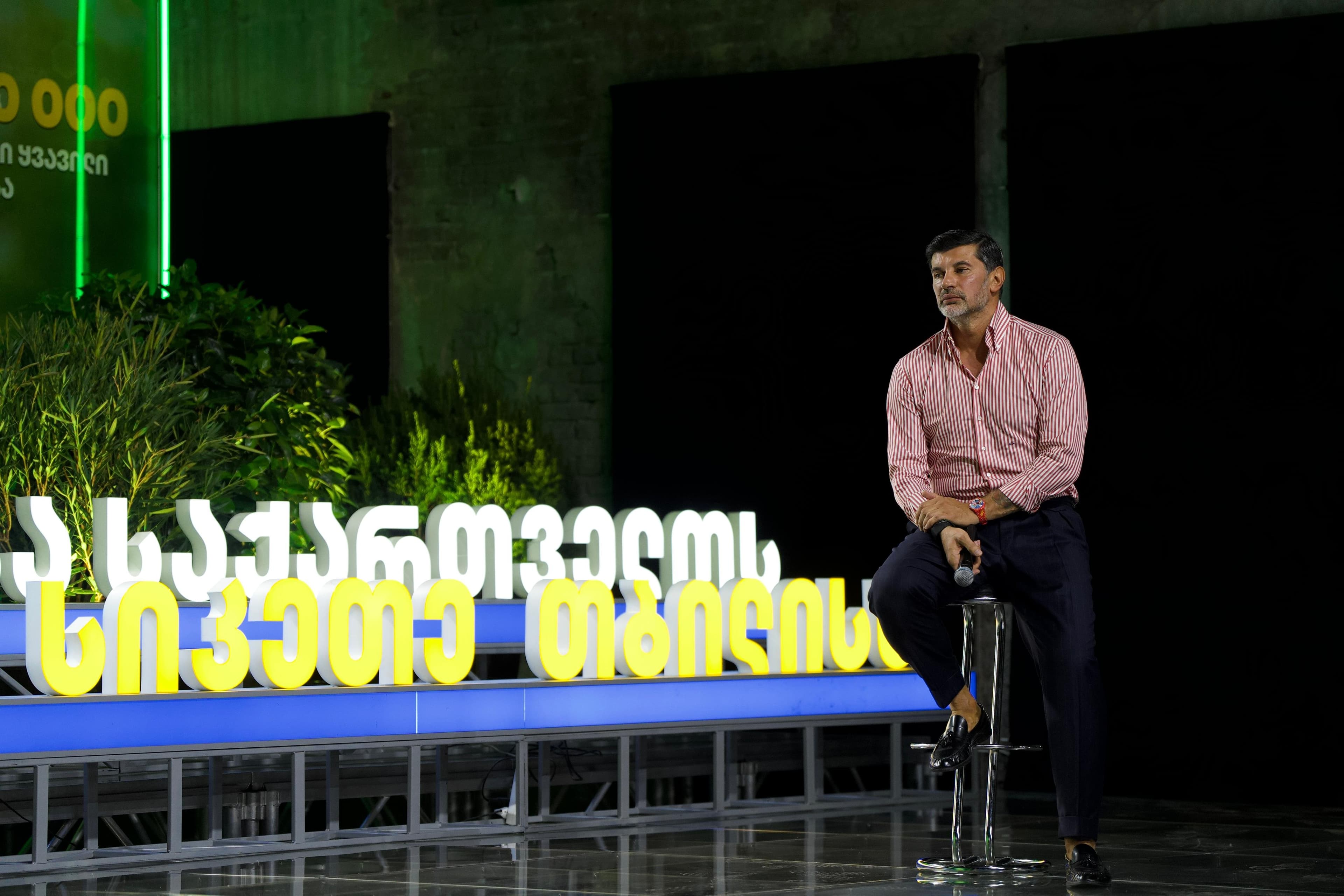 Frontnews image description