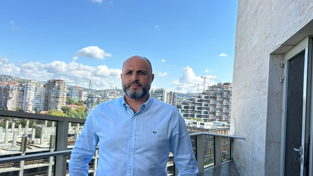 ირაკლი ნადირაძე - ჩვენ ვიქნებით ასობით ათასი, ჩვენს გვერდით არიან ასეთი მაგარი, ვაჟკაცი, პატრიოტი ბიჭები