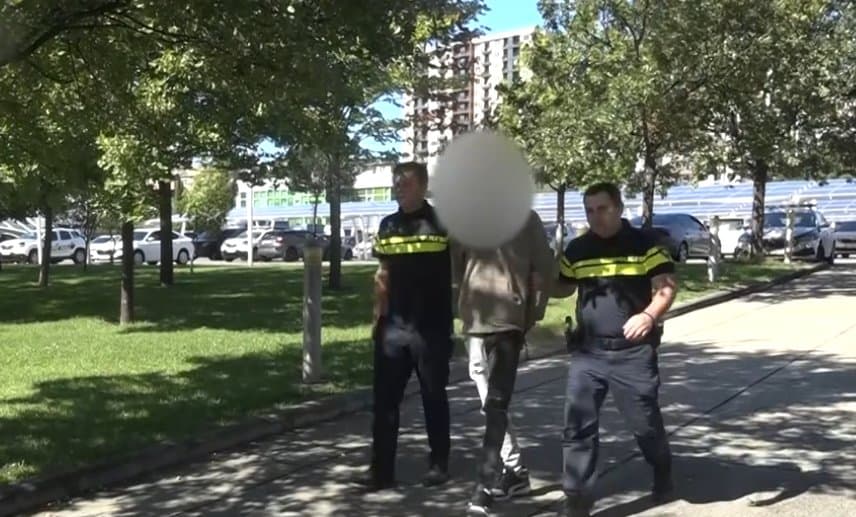 The suspect was detained at the scene and charged with illegal possession of drugs in particularly large quantities and facilitating their distribution