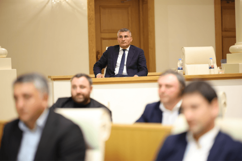 მამუკა მდინარაძე - რომ გითხრათ, ბოლომდე გახსნილი იქნება ეს სამსახური, როგორც ვიტყვით ხოლმე, ჩემს მტერს ბოლომდე გახსნილი უსაფრთხოების სამსახური