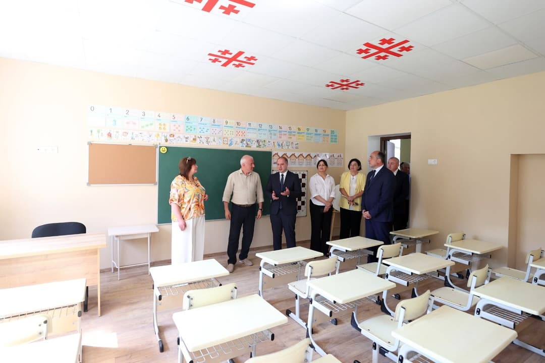 გივი მიქანაძემ ხონის პირველი საჯარო სკოლა გახსნა