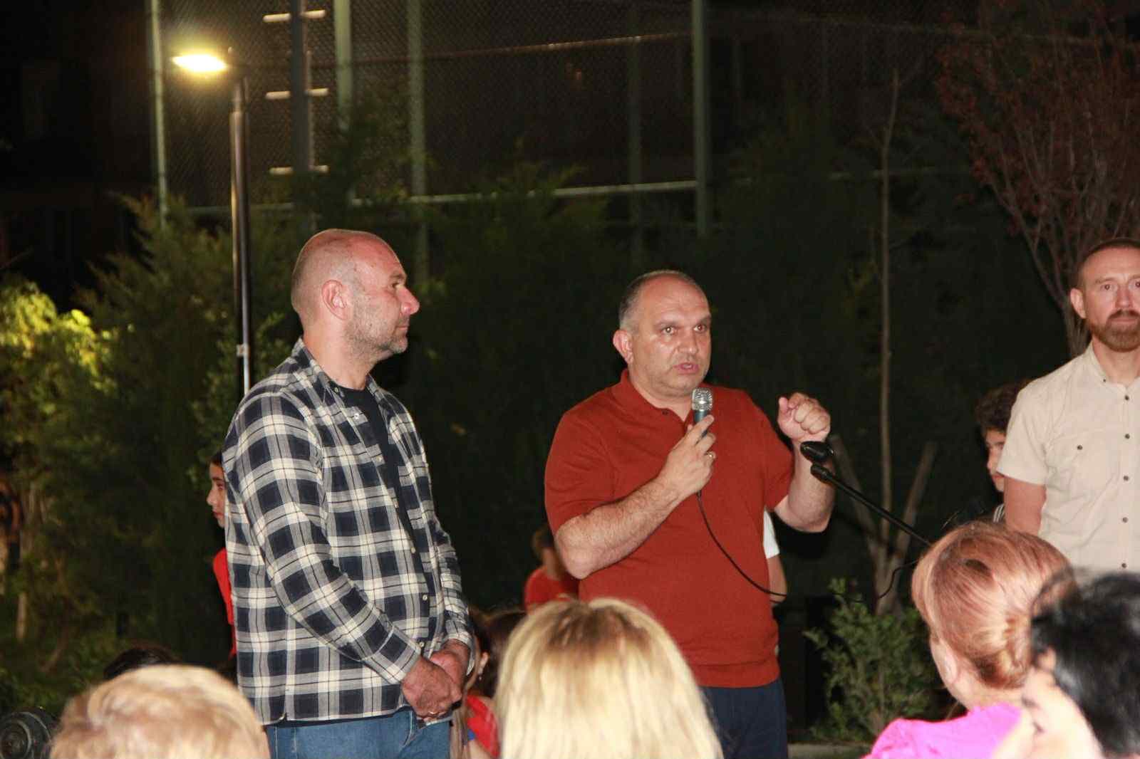 Frontnews image description