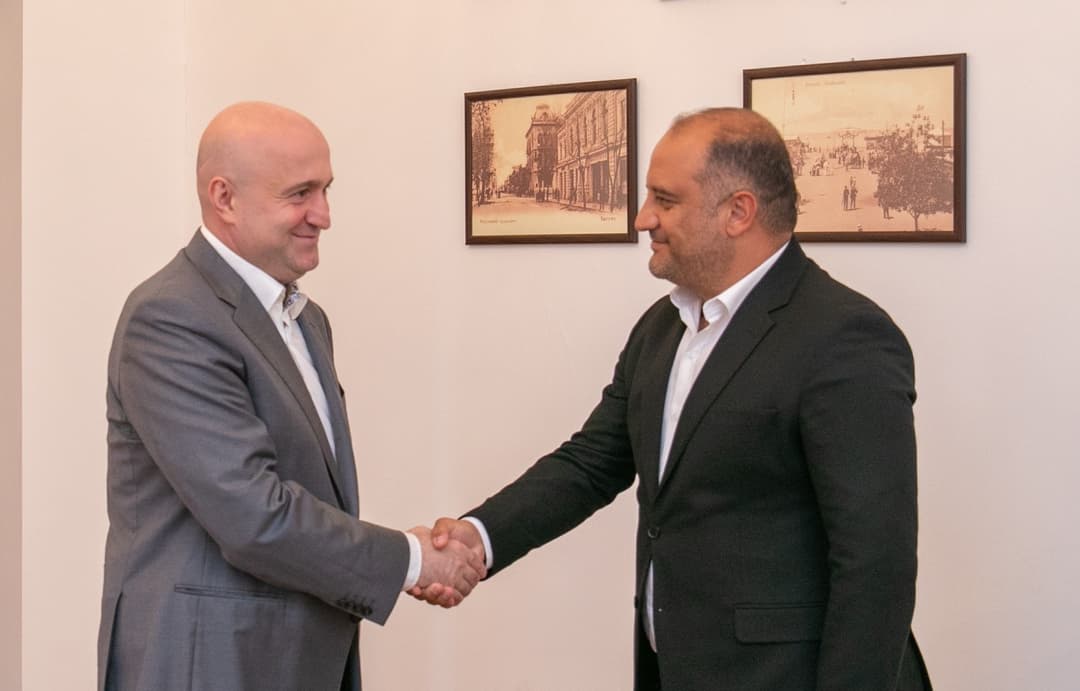 სულხან თამაზაშვილი Eksim Holding-ის შპს „აჭარ ენერჯი-2007“-ის გენერალურ მენეჯერს შეხვდა