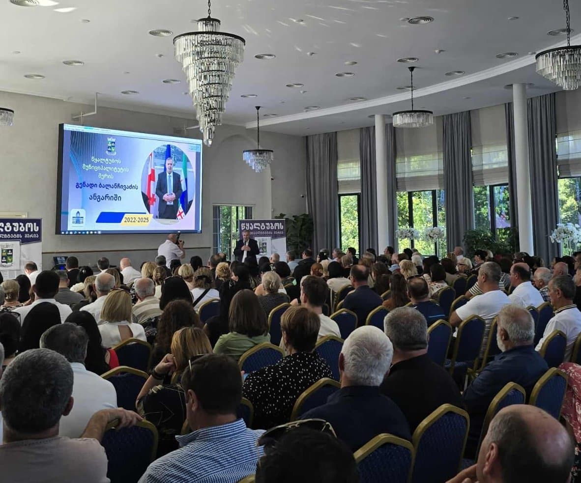 Frontnews image description