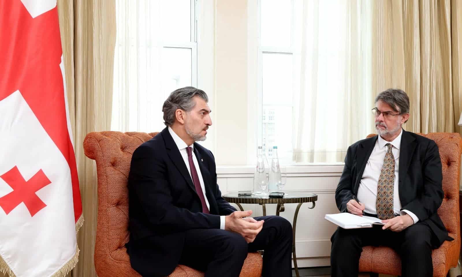 Frontnews image description