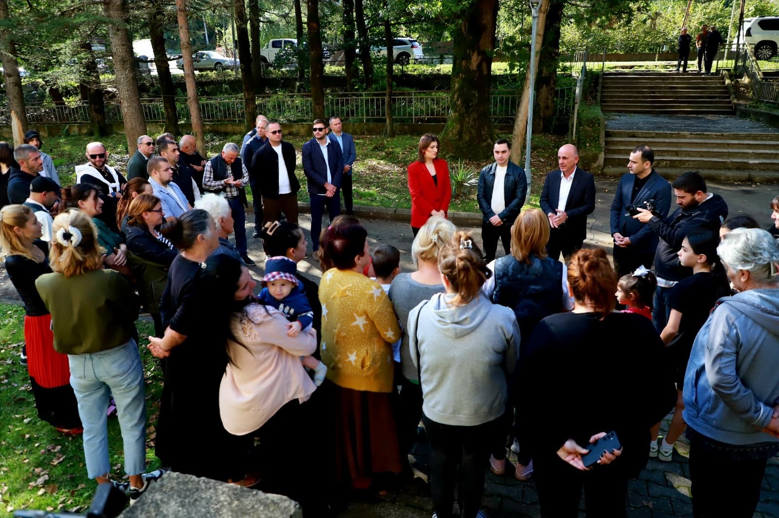 Frontnews image description