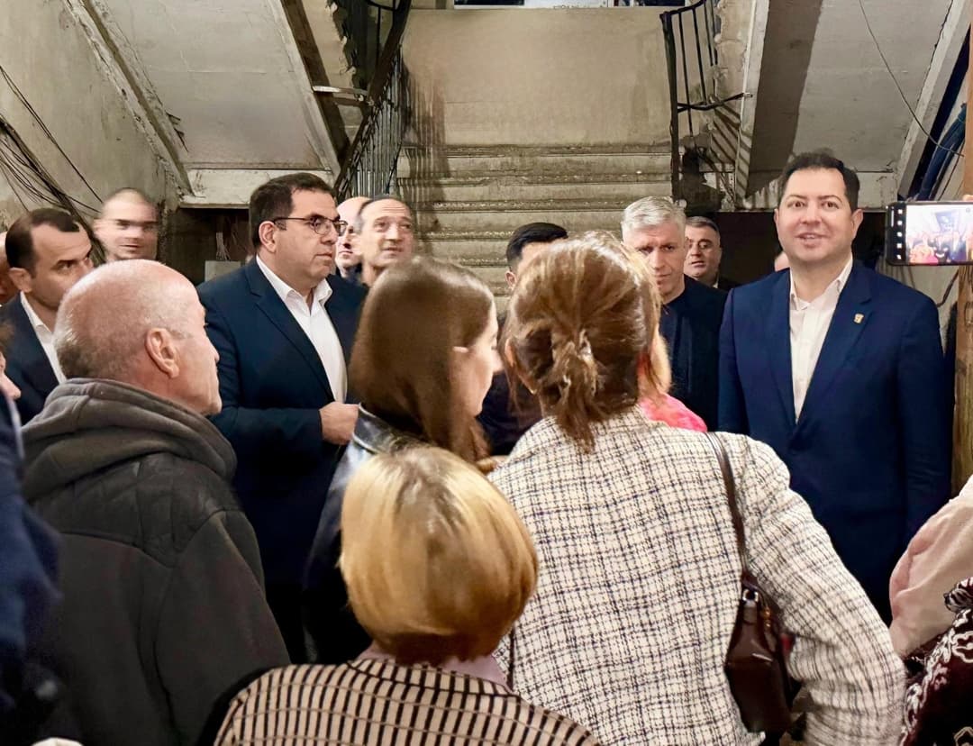 აფხაზეთის მთავრობის წევრებმა ისნის რაიონში, დროებით დევნილთა კომპაქტურ ჩასახლებებში მორიგი სამუშაო შეხვედრა გამართეს