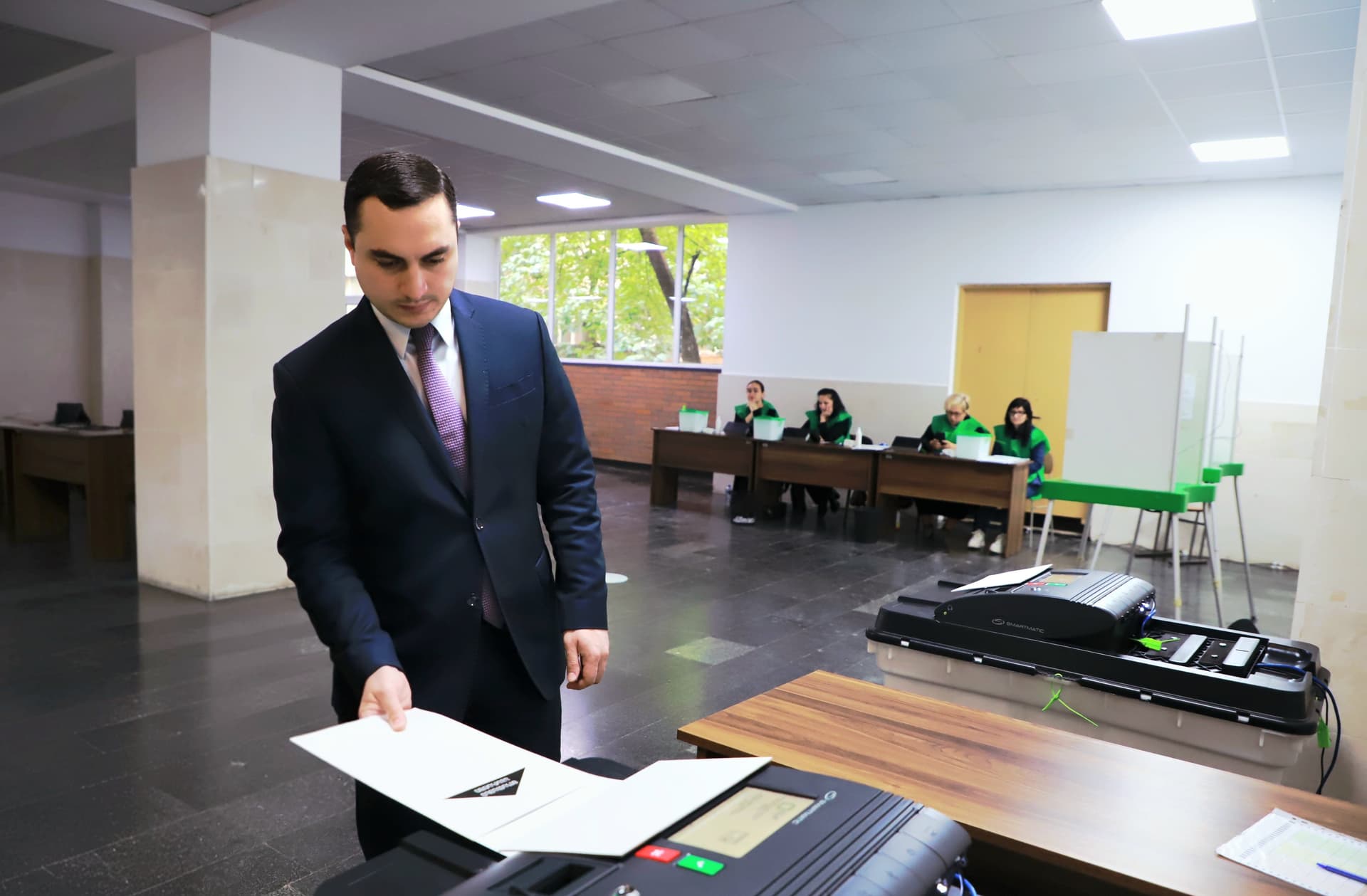 Frontnews image description