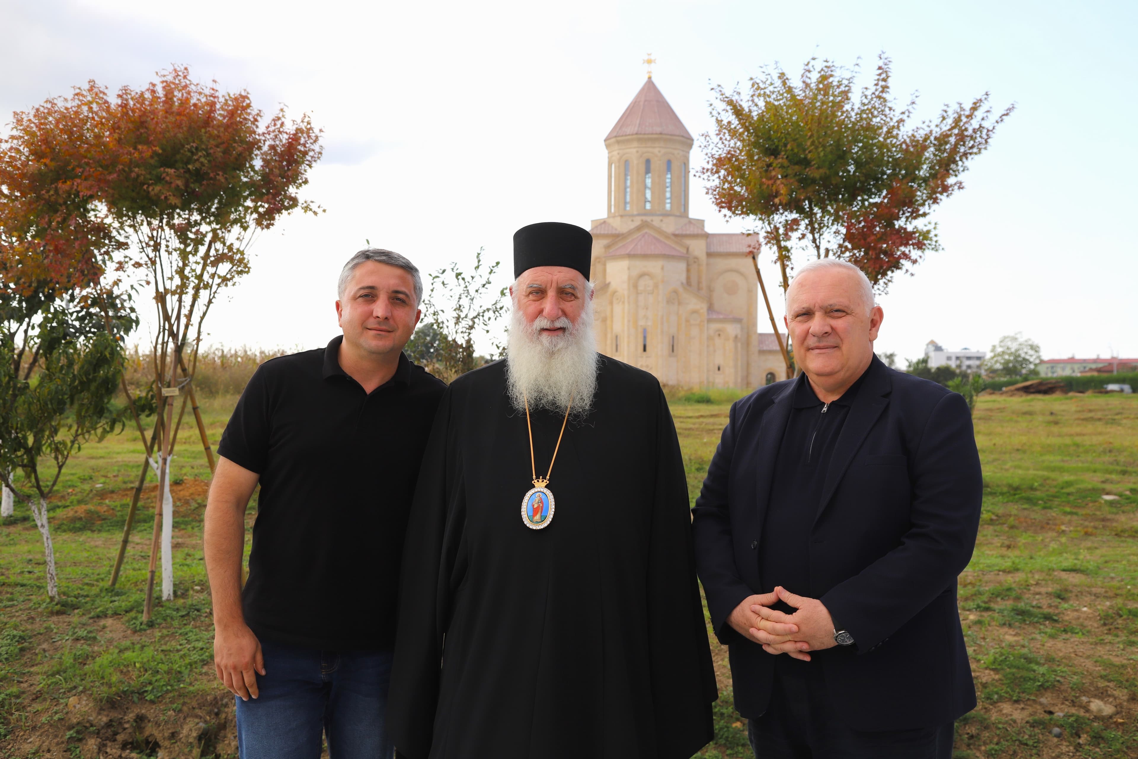 Frontnews image description