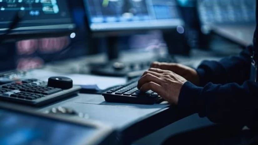 The initiative targets developers, designers, analysts, and other IT experts with verified qualifications, including formal education, relevant work experience, or recognized international certifications