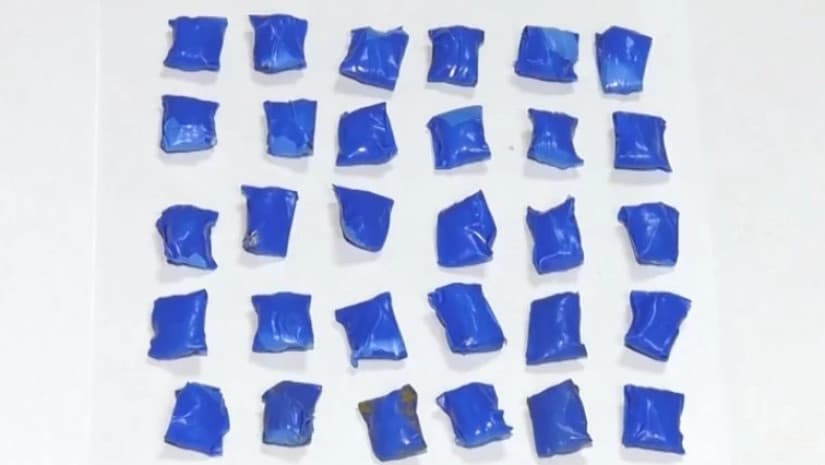 In total, law enforcement officers confiscated 31 packages of the narcotic substance