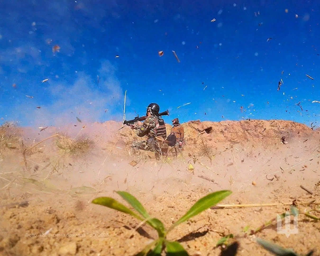 Frontnews image description