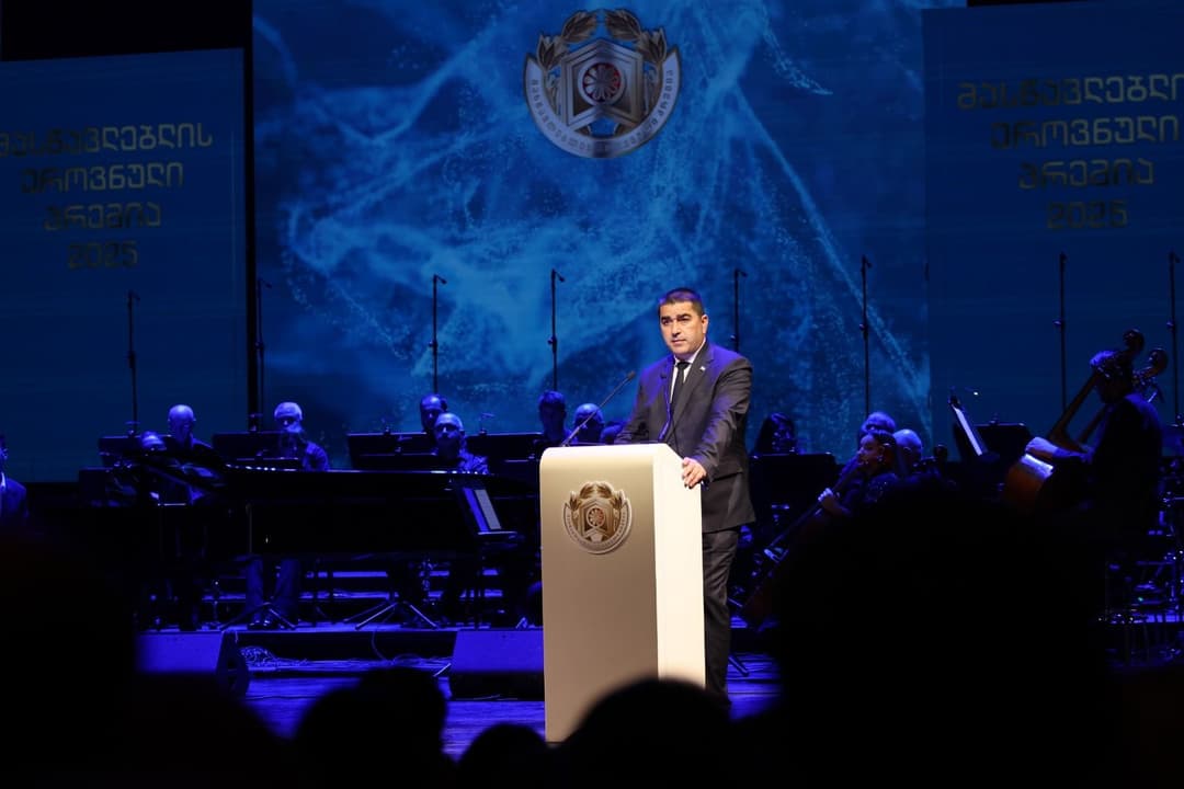 შალვა პაპუაშვილი - ჩვენ გადავცემთ მასწავლებლის ეროვნულ პრემიას, რათა კიდევ ერთხელ გავუსვათ ხაზი მასწავლებლის როლს, შრომასა და ღვაწლს ერისა და სამშობლოს წინაშე