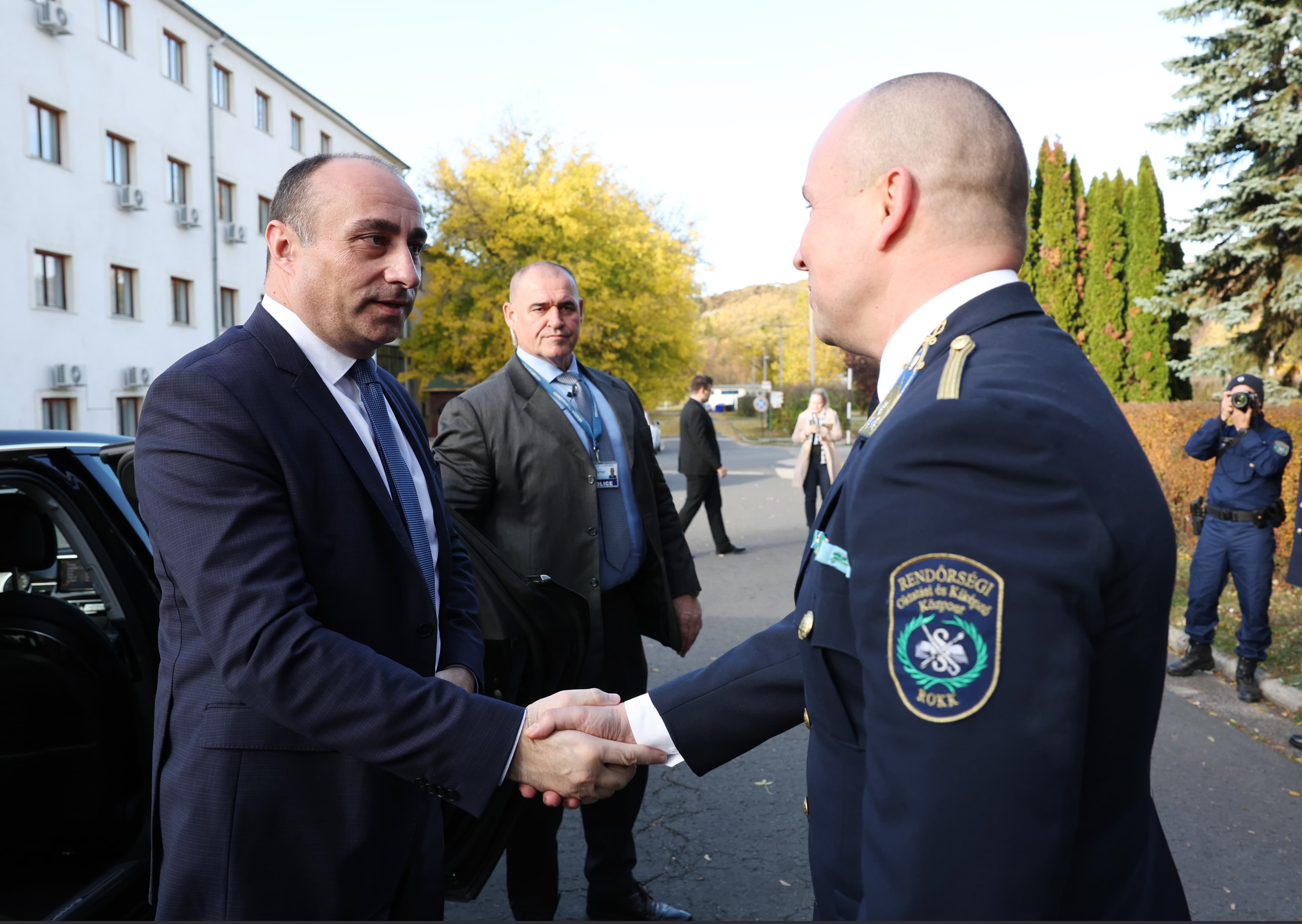 Frontnews image description